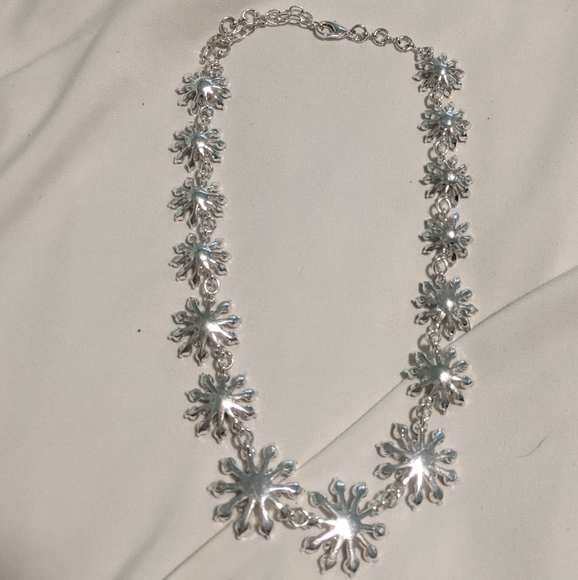 Chunky flower necklace - adjustable length - Picture 2 of 6